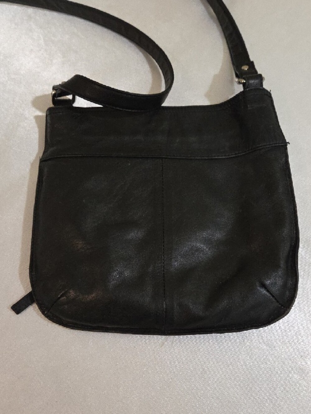 Perlina Black Leather Shoulder Bag - Picture 7 of 8